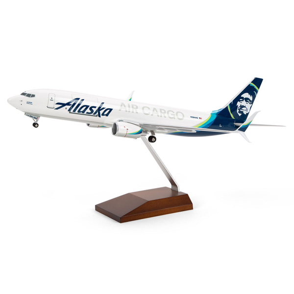 1/100 Scale Skymarks Air Cargo 737-800